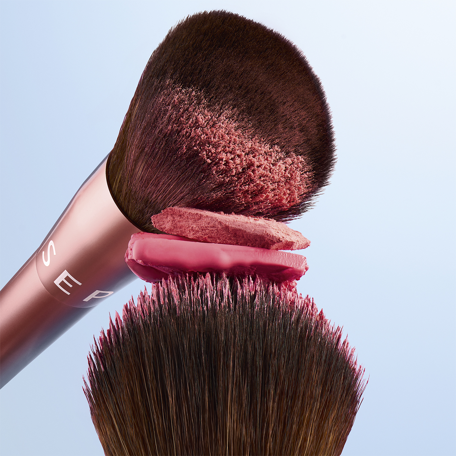 DUO CHEEK BRUSH-25 (BROCHA DE MAQUILLAJE CON DOBLE PUNTA)